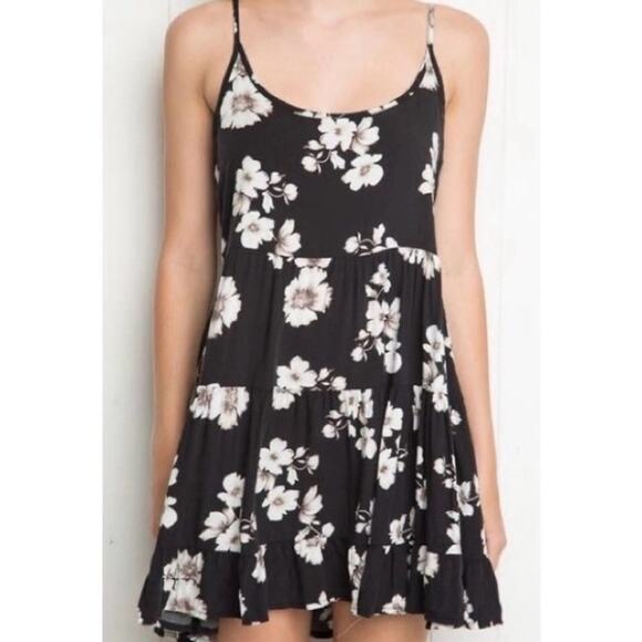 Brandy Melville Dresses & Skirts - Brandy Melville Mini Sundress OS Floral Beach Boardwalk Travel Vacation Street